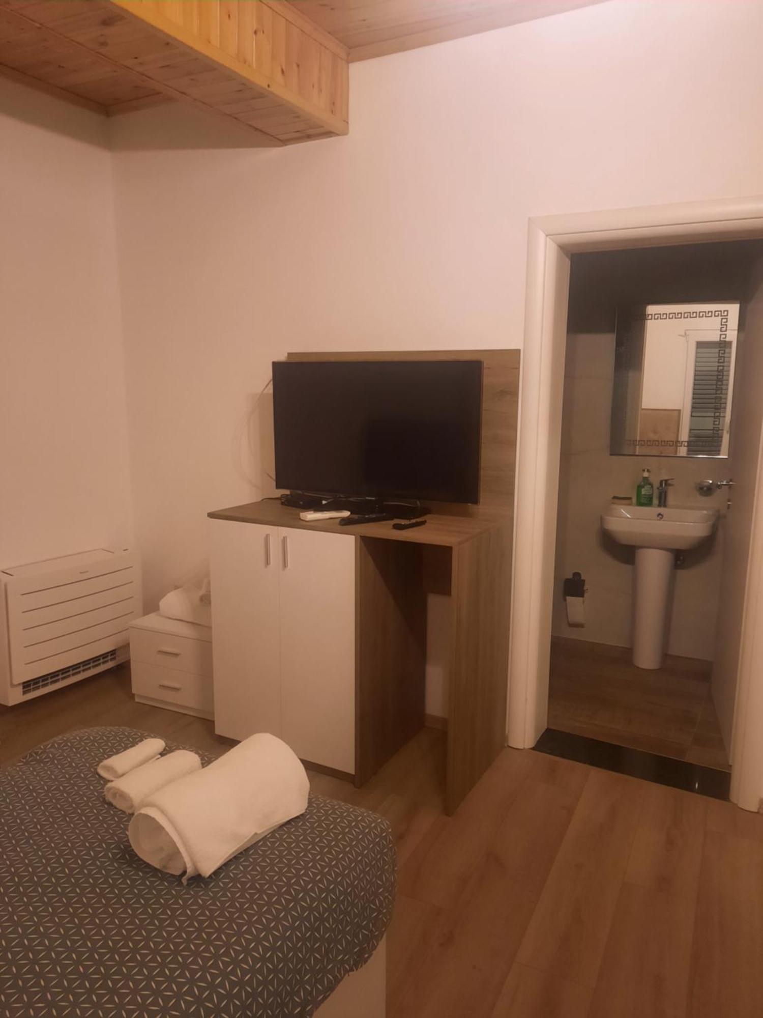 Vila Bujtina Lugina E Vjoses Përmet Exteriér fotografie
