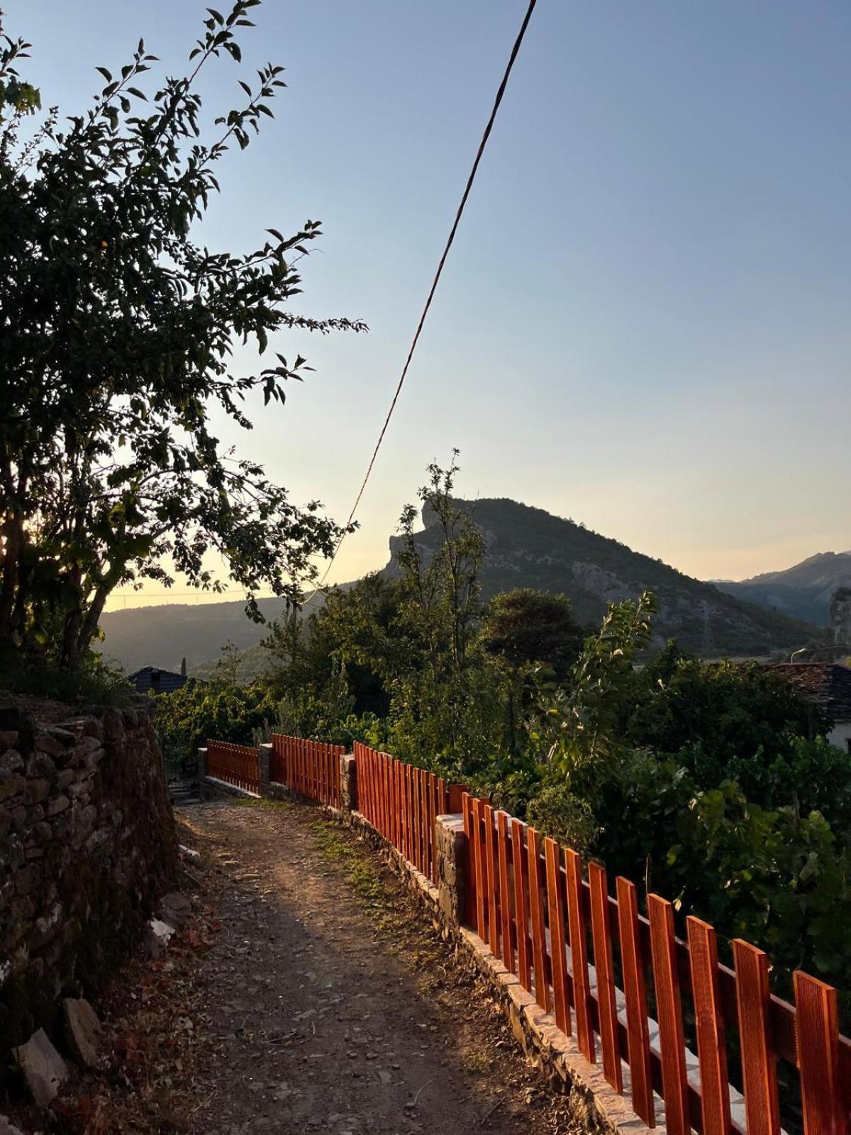 Vila Bujtina Lugina E Vjoses Përmet Exteriér fotografie